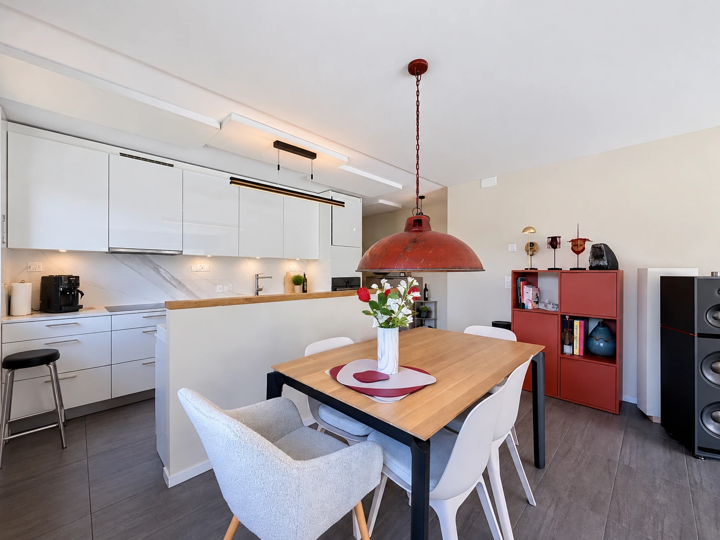 Superbe 4.5 pces lumineux avec balcon à Champlan — photo 4