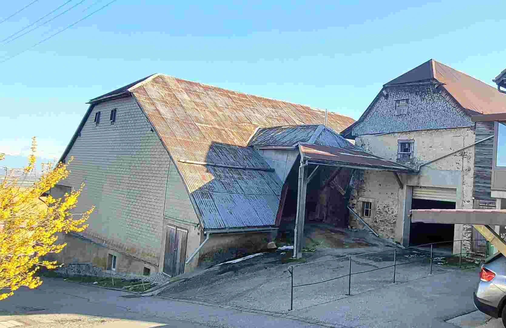 Maison de caractère à vendre – 7 logements - 2 buro/comm Mont-la-Ville (1148) — photo 2