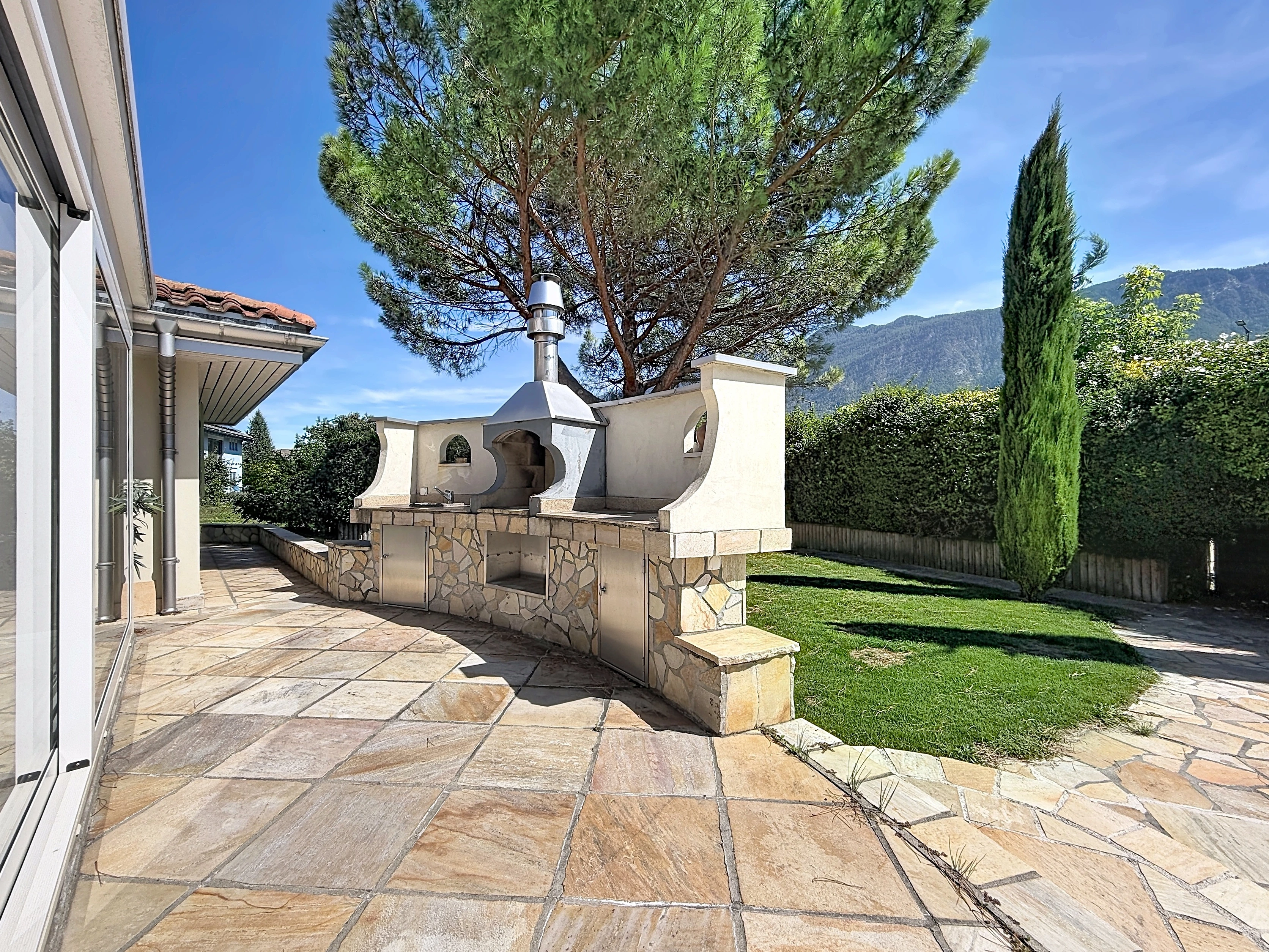 Spacieuse villa 5.5 pièces avec piscine et jardin — photo 7
