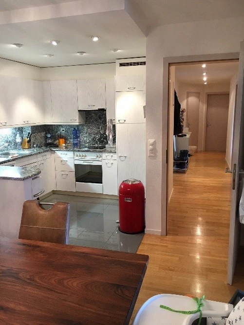 Helle 3,5 Zimmer Wohnung im Kreis 6 mit Balkon — photo 4