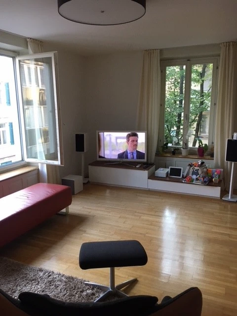 Helle 3,5 Zimmer Wohnung im Kreis 6 mit Balkon